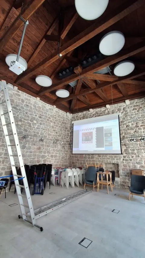 Lazareti - Instalacija novih Optoma laser projektora s bežičnim prenosom slike